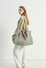 Charger l&#39;image dans la galerie, Tote bag BOBY
