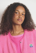 Charger l&#39;image dans la galerie, Veste sans manche HOKTOWN
