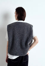 Charger l&#39;image dans la galerie, Veste sans manche HOKTOWN
