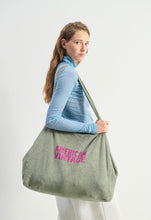 Charger l&#39;image dans la galerie, Tote bag BOBY

